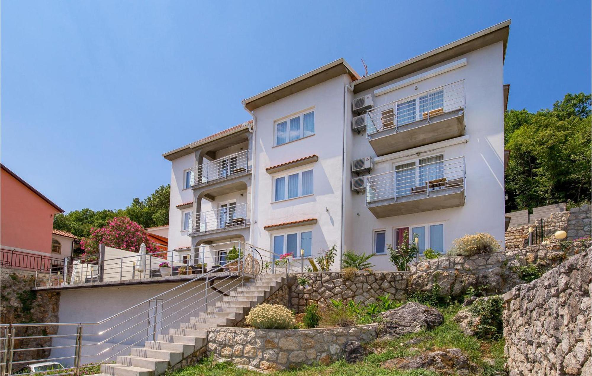 Stunning Apartment In Mošćenička Draga Exteriér fotografie