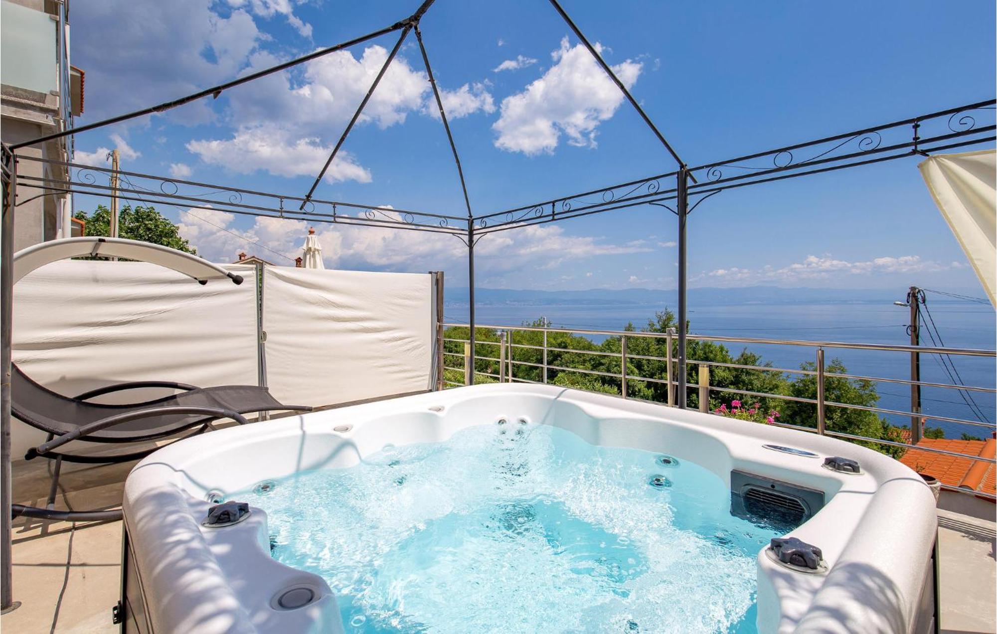 Stunning Apartment In Mošćenička Draga Exteriér fotografie